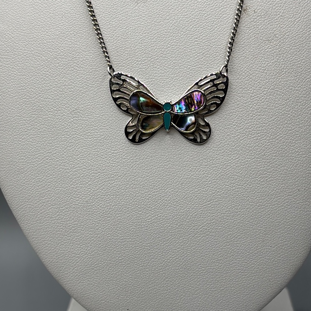 Artistry Abalone Butterfly Necklace JP398